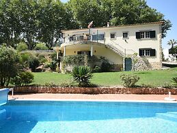 Cozy Villa near Óbidos with Private Swimming Pool