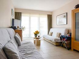 Simplistic Apartment in Blankenberghe near Belgium Pier