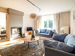 Luxurious Villa With Pool and Sauna, and Very Suitable for Culinary Wo