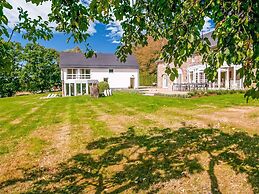 Luxurious Villa With Pool and Sauna, and Very Suitable for Culinary Wo