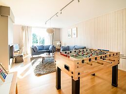 Luxurious Villa With Pool and Sauna, and Very Suitable for Culinary Wo