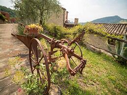 Fabulous Holiday Home With Wifi in Monte San Martino Italy
