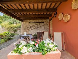 Fabulous Holiday Home With Wifi in Monte San Martino Italy