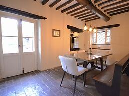 Villa with Private Swimming Pool in Hills near Cortona