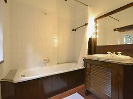 Villa with Private Swimming Pool in Hills near Cortona