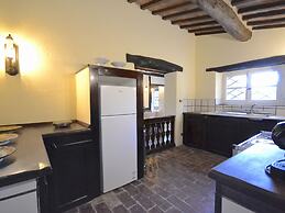 Villa with Private Swimming Pool in Hills near Cortona
