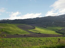 Spacious Cottage in Palaia With Private Pool