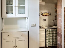 Spacious Cottage in Palaia With Private Pool