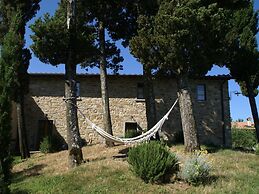 Holiday Home in Montecarelli With Swimming Pool