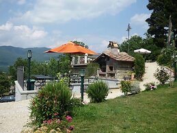 Holiday Home in Montecarelli With Swimming Pool