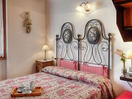 Sunny & Peacefully Situated House near Center of Village