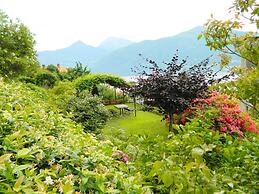 Sunny & Peacefully Situated House near Center of Village