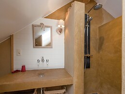 Bertrix Charming 2-bedroom Holiday Home