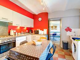 Plush Holiday Home in Matagne-la-petite With Private Garden