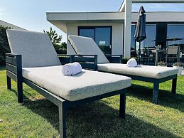 Villa in Zeewolde With Private Jetty