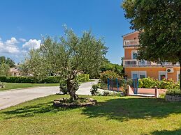 Appealing Mobile Home in Banjole With Garden