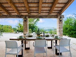 Chic Villa in Acqualagna with Hot Tub in Pool & Private Garden