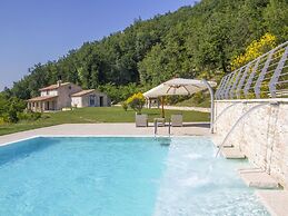 Chic Villa in Acqualagna with Hot Tub in Pool & Private Garden
