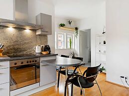 Elegant Apartment in Innsbruck near Golden Roof