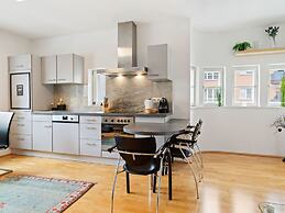 Elegant Apartment in Innsbruck near Golden Roof