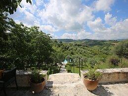 House With Pool, Garden and Wifi in Medieval Village, With Panoramic V