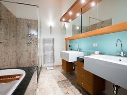 House With Pool, Garden and Wifi in Medieval Village, With Panoramic V
