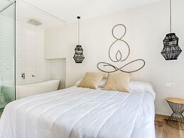 Lavish Holiday Home in Tavernes de la Valldigna With Sauna