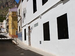 Lavish Holiday Home in Tavernes de la Valldigna With Sauna