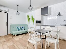 Lavish Holiday Home in Tavernes de la Valldigna With Sauna