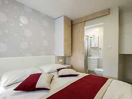 Gorgeous Mobile Home in Banjole With Swimming Pool