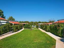 Gorgeous Mobile Home in Banjole With Swimming Pool