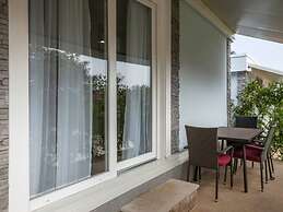 Gorgeous Mobile Home in Banjole With Swimming Pool