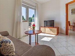 Apartment in Banjole Near Beach and Pula City