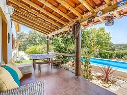 Striking Holiday Home in Carcavelos