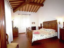 Belvilla by OYO Nice Apartment With Swimming Pool