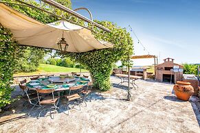 Serene Apartment in Orciatico