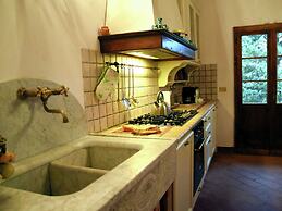 Belvilla by OYO Nice Apartment With Swimming Pool