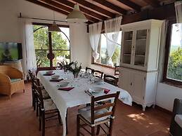 Belvilla by OYO Nice Apartment With Swimming Pool