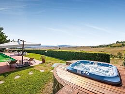 Belvilla by OYO Nice Apartment With Swimming Pool