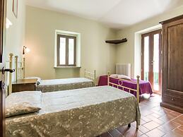 Villa in Tavoleto With Pool