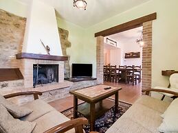 Villa in Tavoleto With Pool