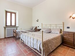 Villa in Tavoleto With Pool