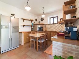 Villa in Tavoleto With Pool