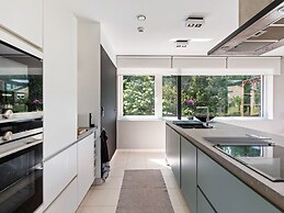 Villa in Kobbegem With Private Garden