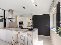 Villa in Kobbegem With Private Garden