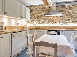 Enticing Holiday Home in Viroinval near Forest
