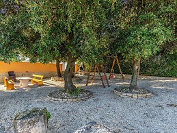 Classy Apartment in Banjole near Beach & Pula City