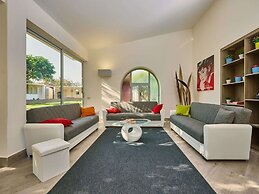 Belvilla by Oyo Villa Opale