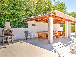 Alluring Mobile Home in Banjole With Swimming Pool