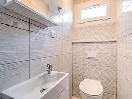 Alluring Mobile Home in Banjole With Swimming Pool